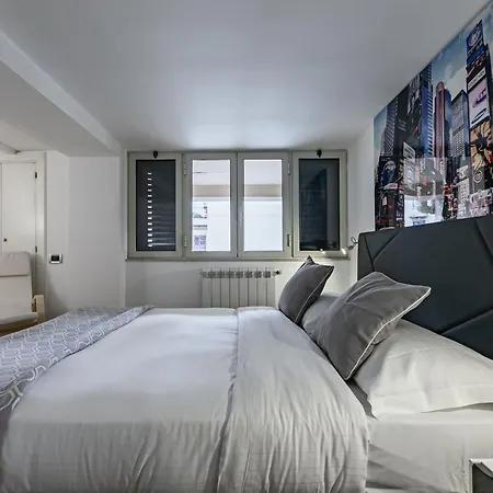 Apartman Behind Politeama Theater